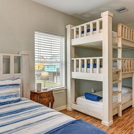 Large Group Gulf Retreat, Steps To Surfside Beach! Exterior foto