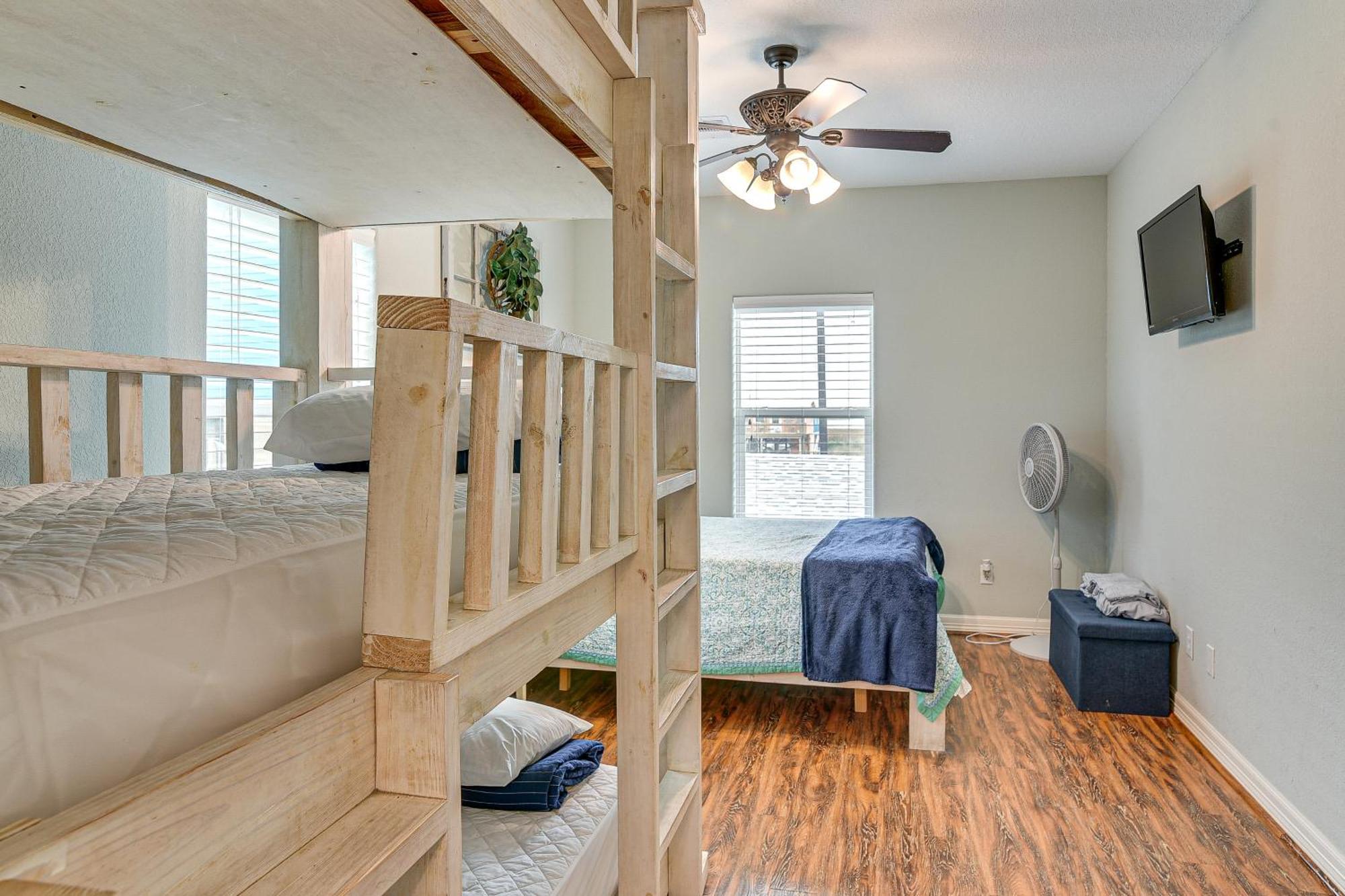 Large Group Gulf Retreat, Steps To Surfside Beach! Exterior foto